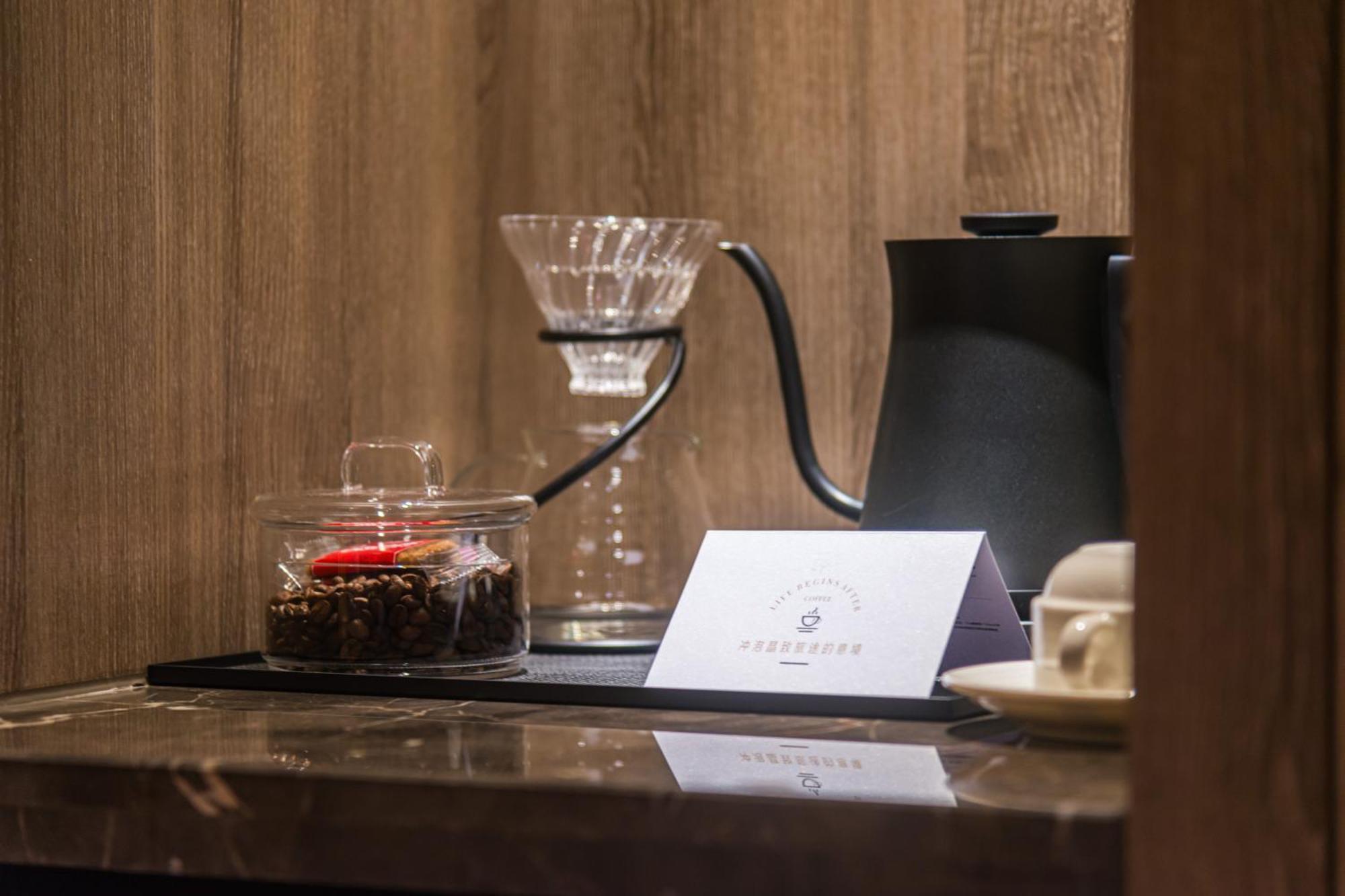 Hotel Hongqiao Hub Minbei Road Orange Crystal 4*
