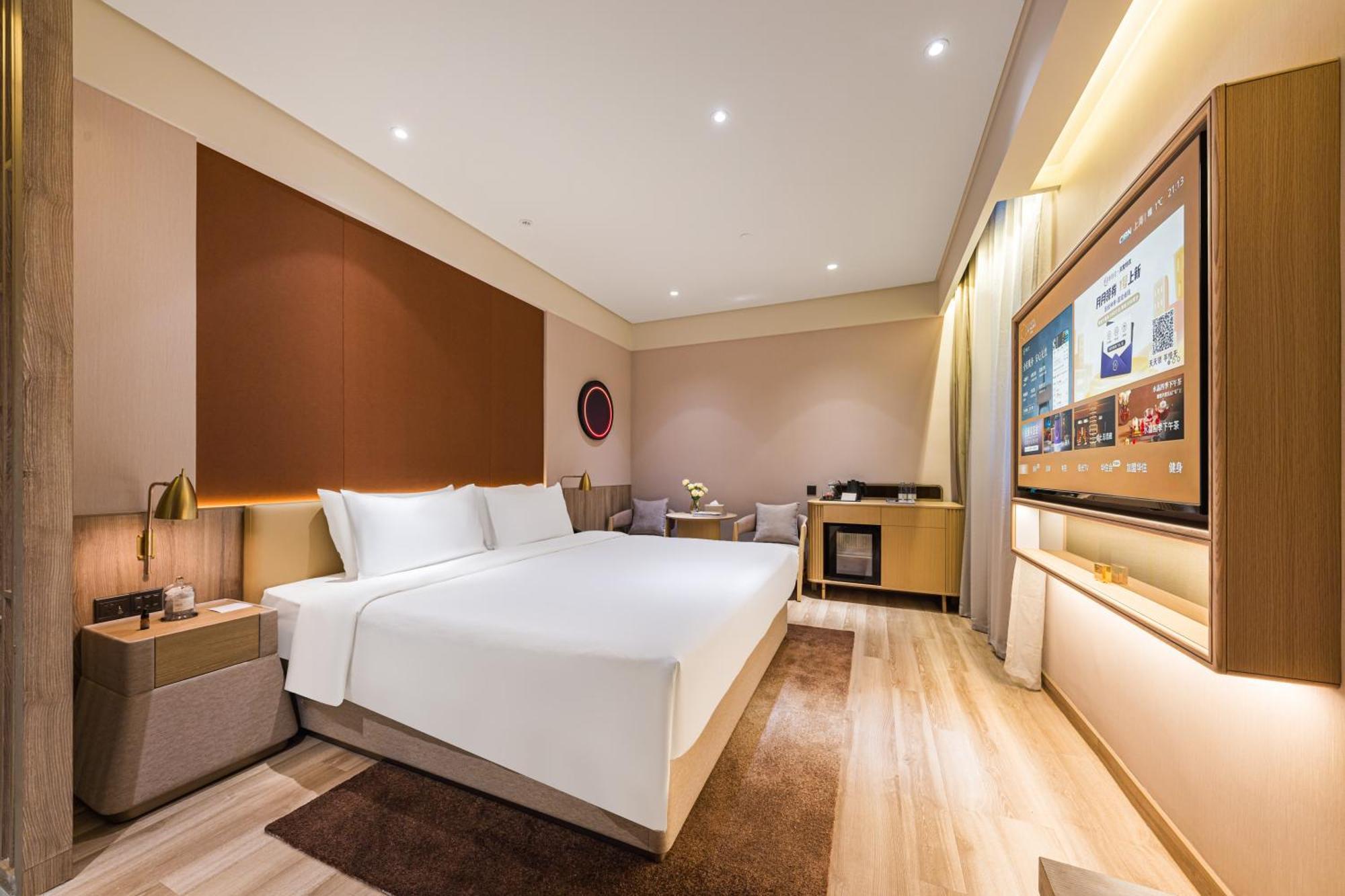 Hongqiao Hub Minbei Road Orange Crystal 4*